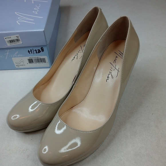 Marc Fisher 'MFsydney2' Pump Nude Patent Leather p - Picture 2 of 12